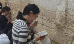 娱乐吃瓜君微笑,揭秘娱乐圈幕后故事